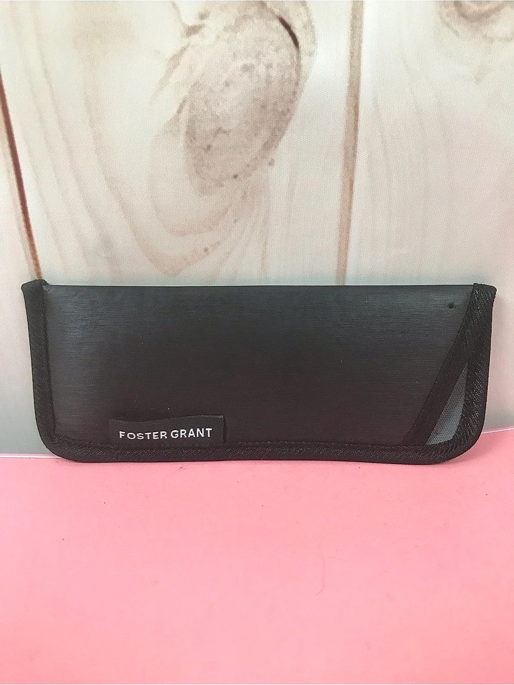 Foster Grant Eyeglasses Case in Black